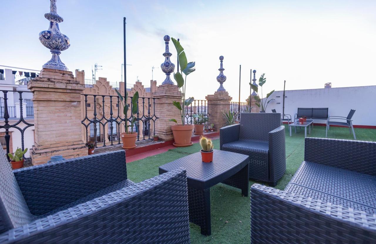 Sevilla Deluxe Suites Exterior photo